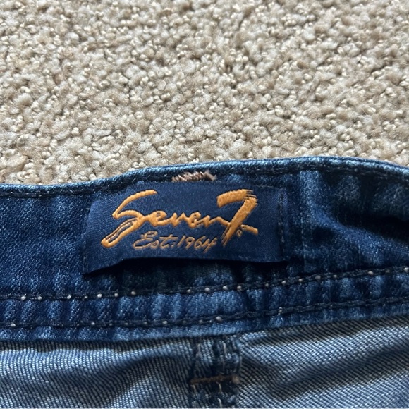 Seven7 Jean shorts size 4 - Picture 5 of 5